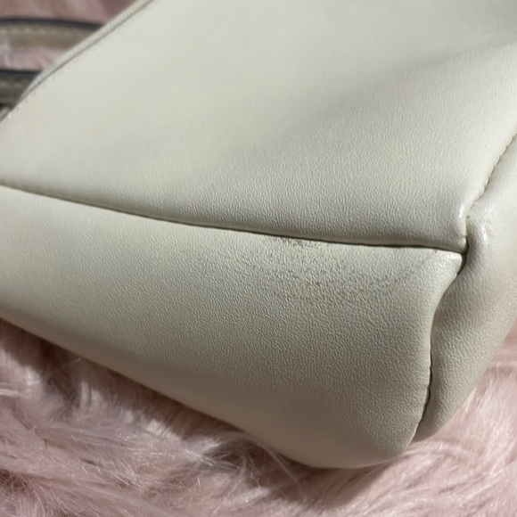 Calvin Klein wristlet - Picture 4 of 4